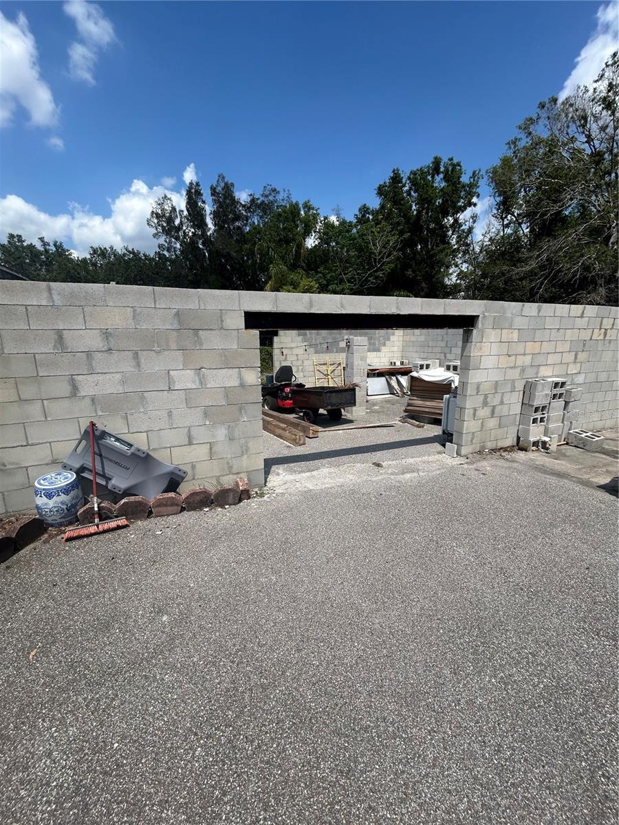Image 40 of 62 For 2327 Quail Avenue