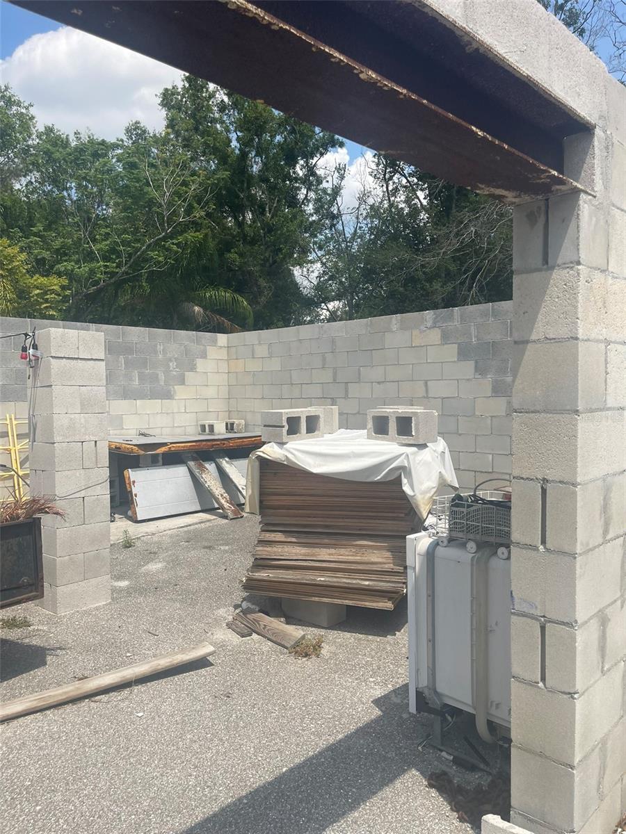 Image 60 of 62 For 2327 Quail Avenue