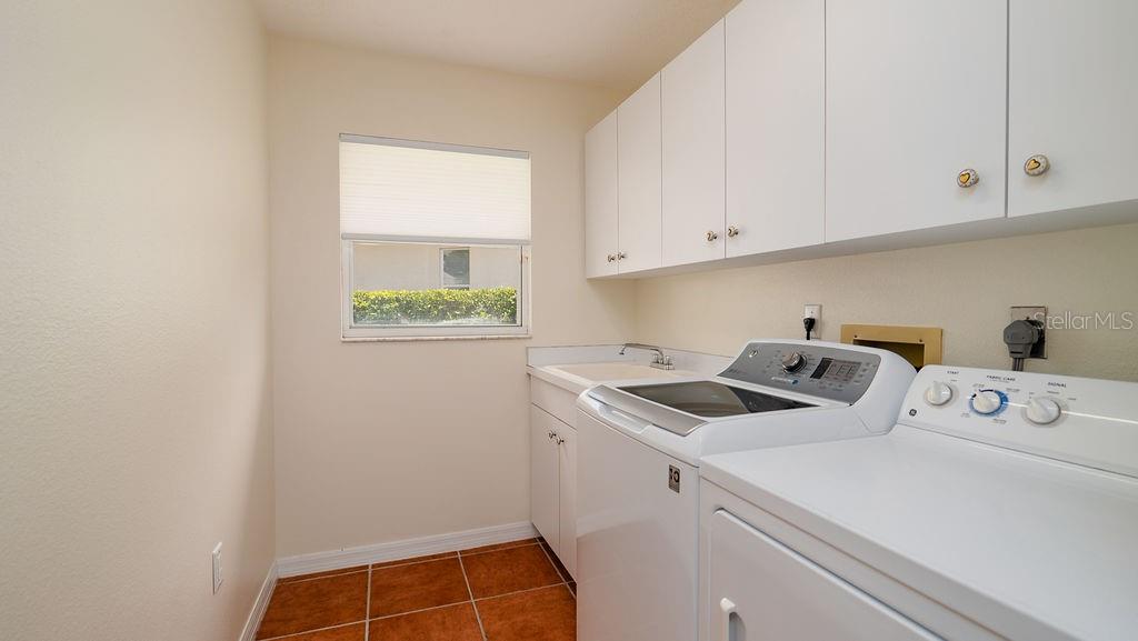 Image 47 of 78 For 5897 Carriage Drive