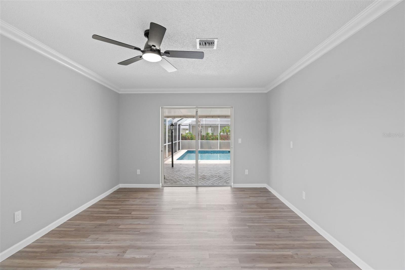 Image 11 of 21 For 3631 Palm Drive