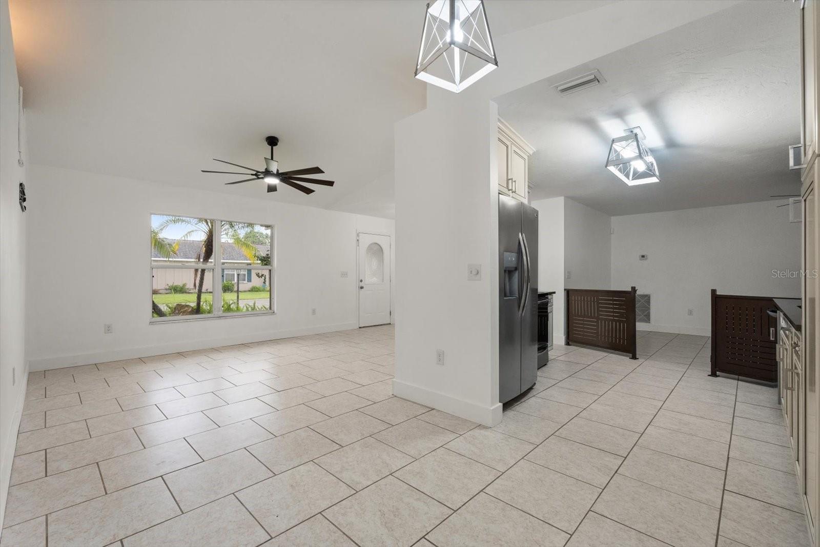 Image 13 of 53 For 5433 81st Avenue Circle E