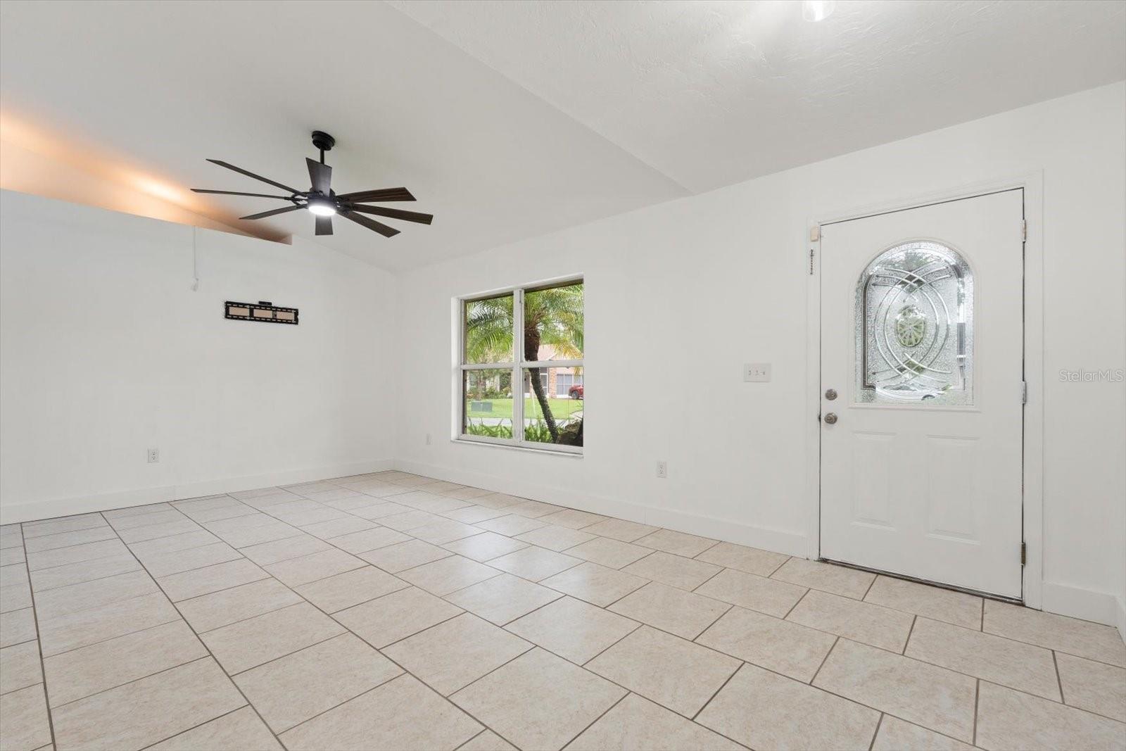 Image 6 of 53 For 5433 81st Avenue Circle E