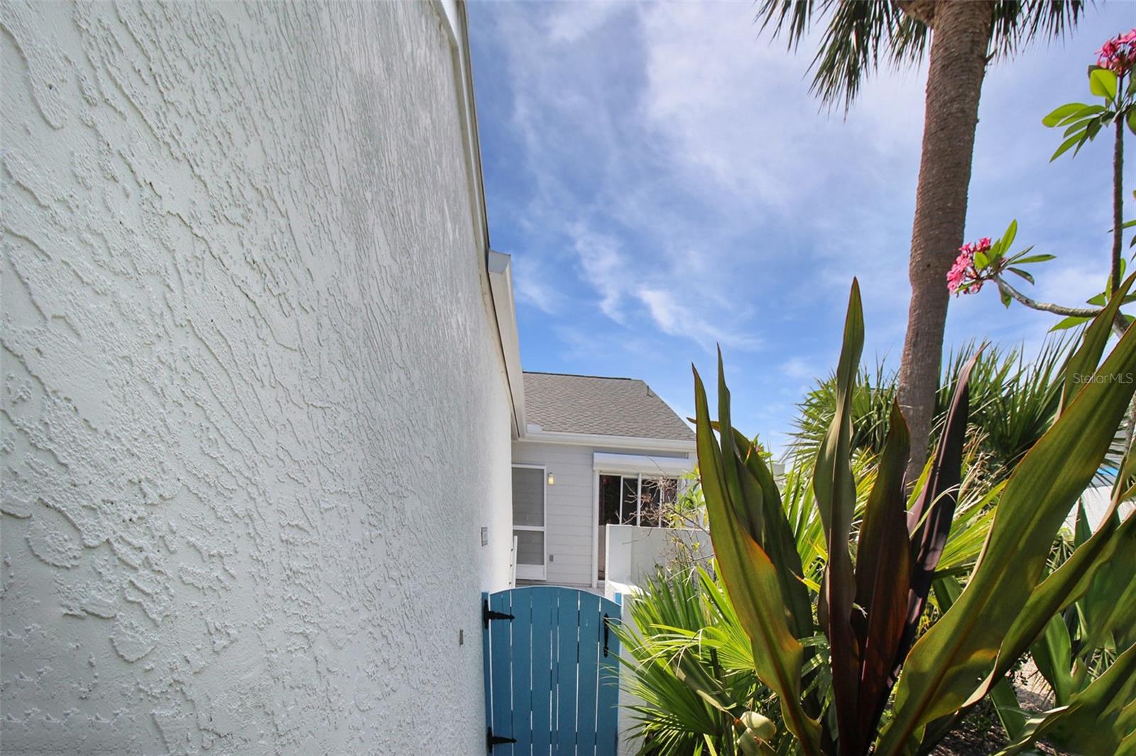 Image 3 of 44 For 971 Waterside Lane