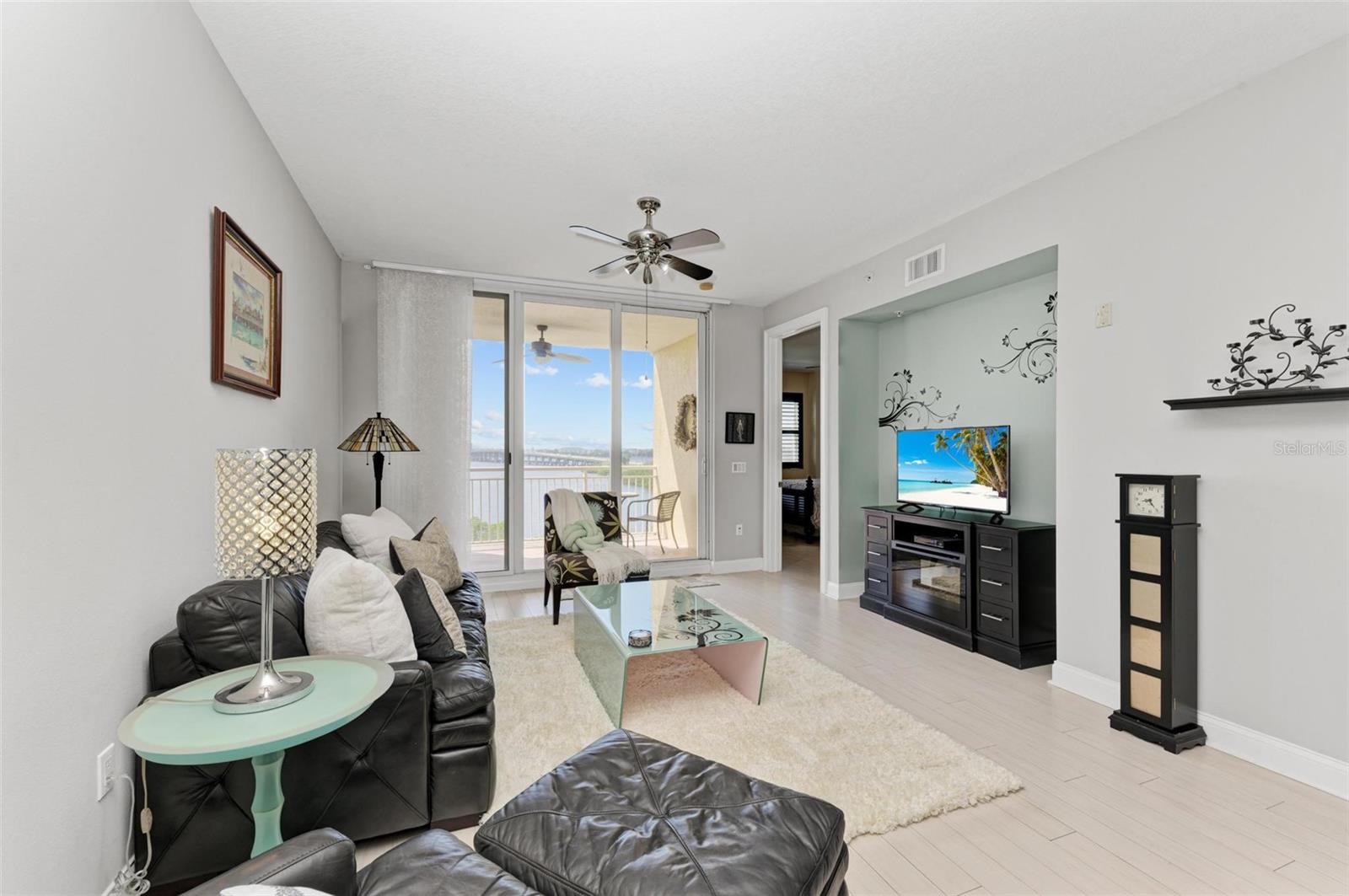 Image 5 of 34 For 611 Riviera Dunes Way 304