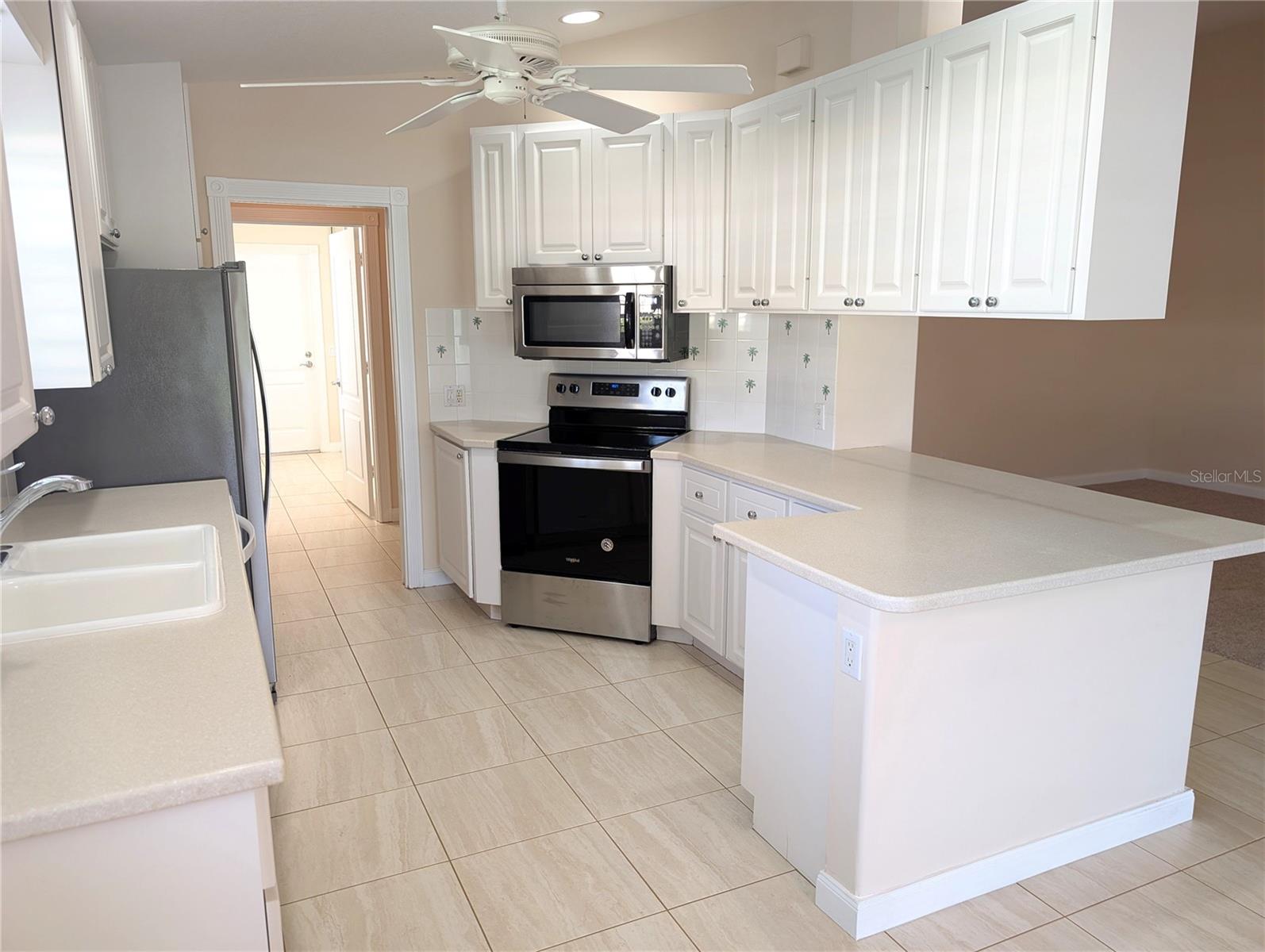 Image 10 of 39 For 5557 Avellino Place