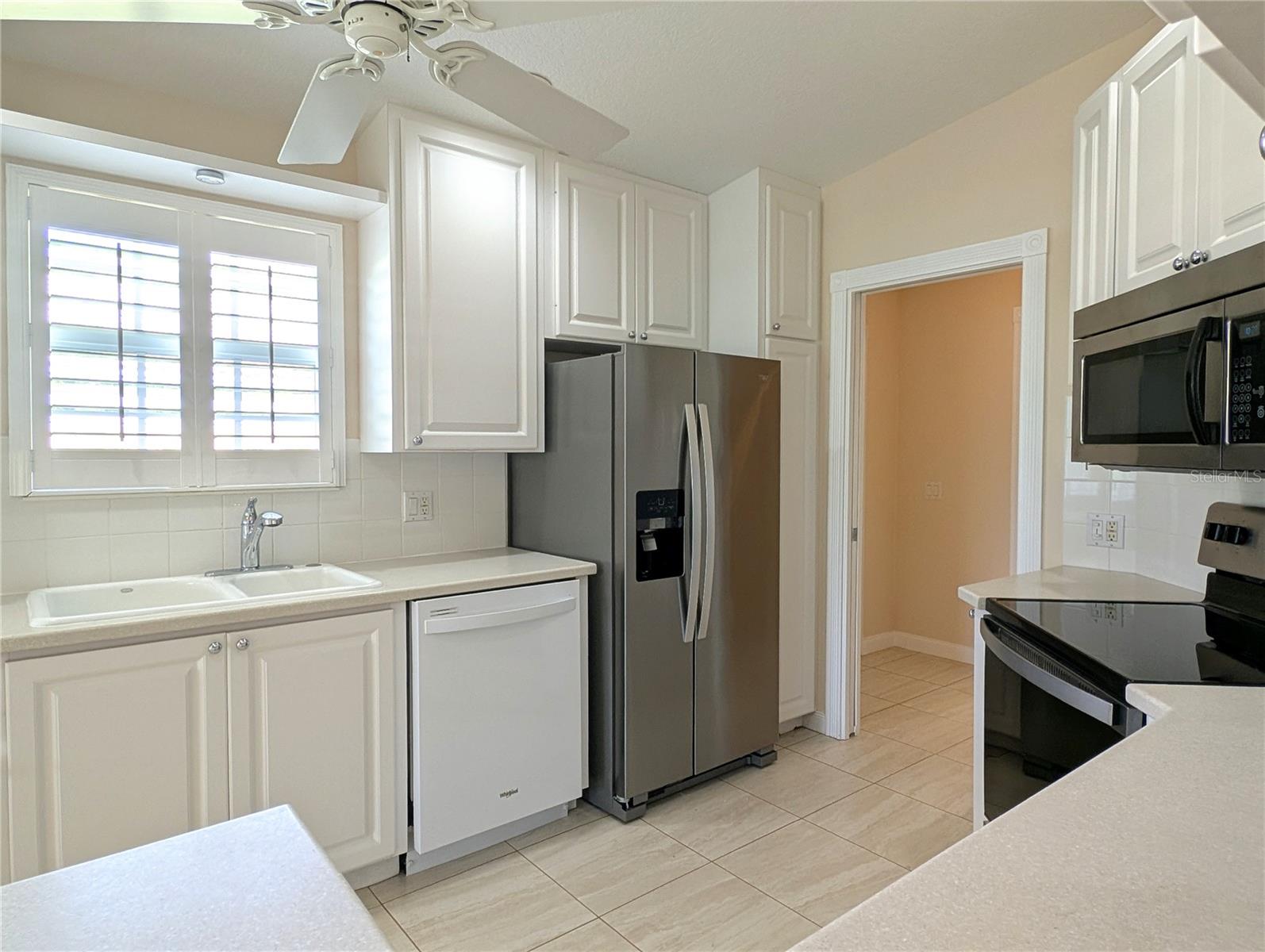 Image 12 of 39 For 5557 Avellino Place