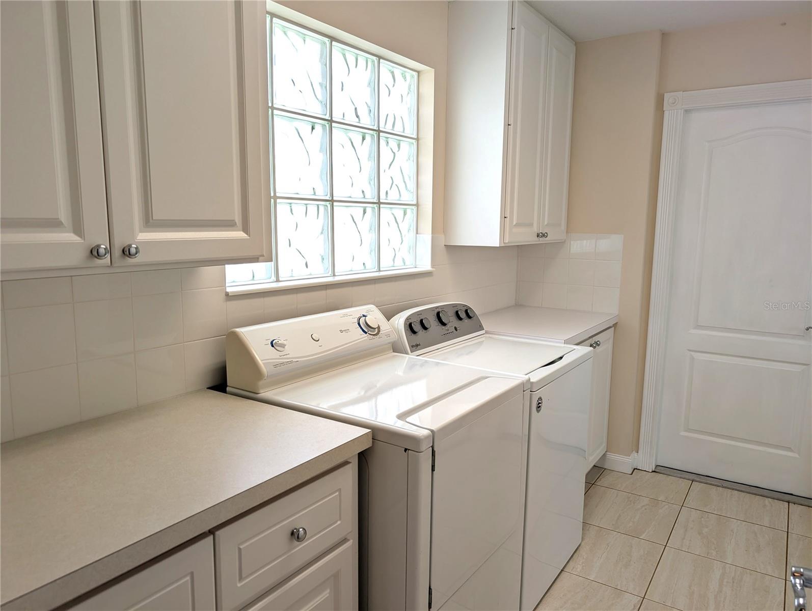 Image 24 of 39 For 5557 Avellino Place