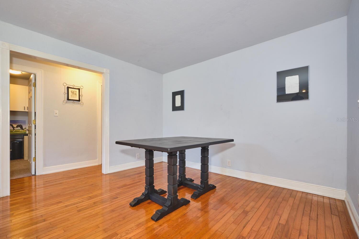 Image 33 of 100 For 4131 Ellis Road