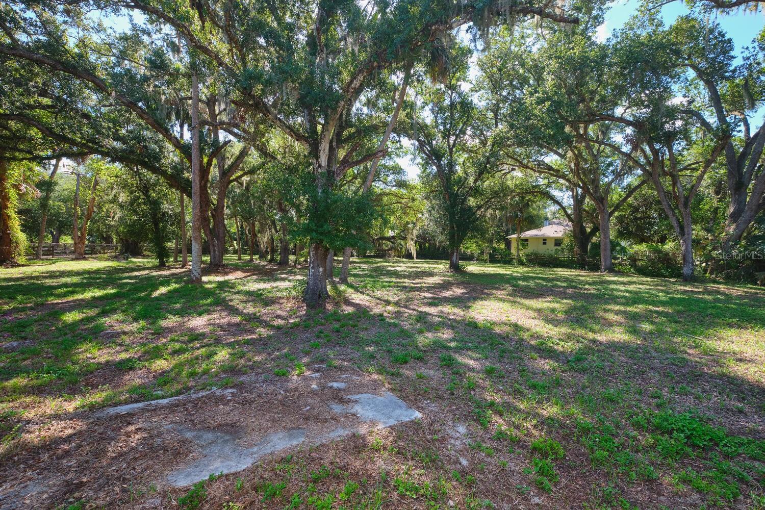 Image 77 of 100 For 4131 Ellis Road
