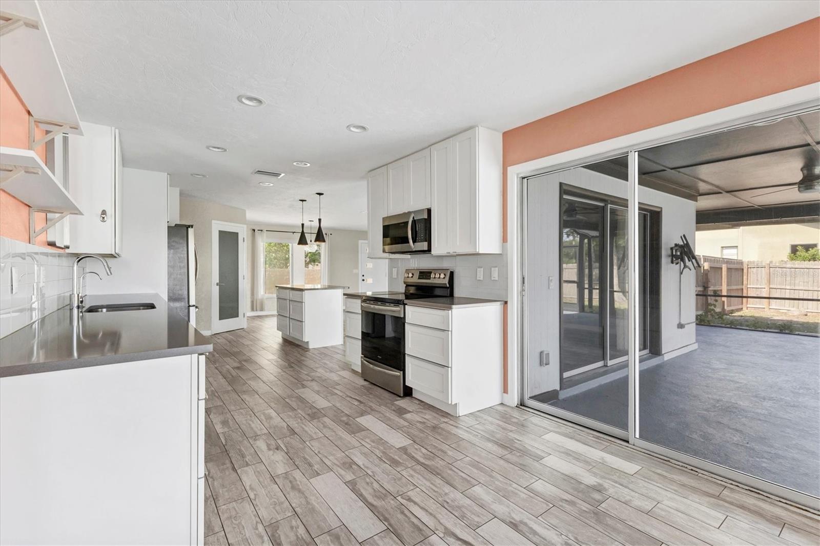 Image 10 of 29 For 7442 Leewynn Drive