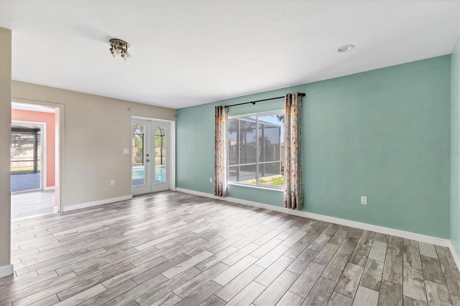 Image 19 of 29 For 7442 Leewynn Drive