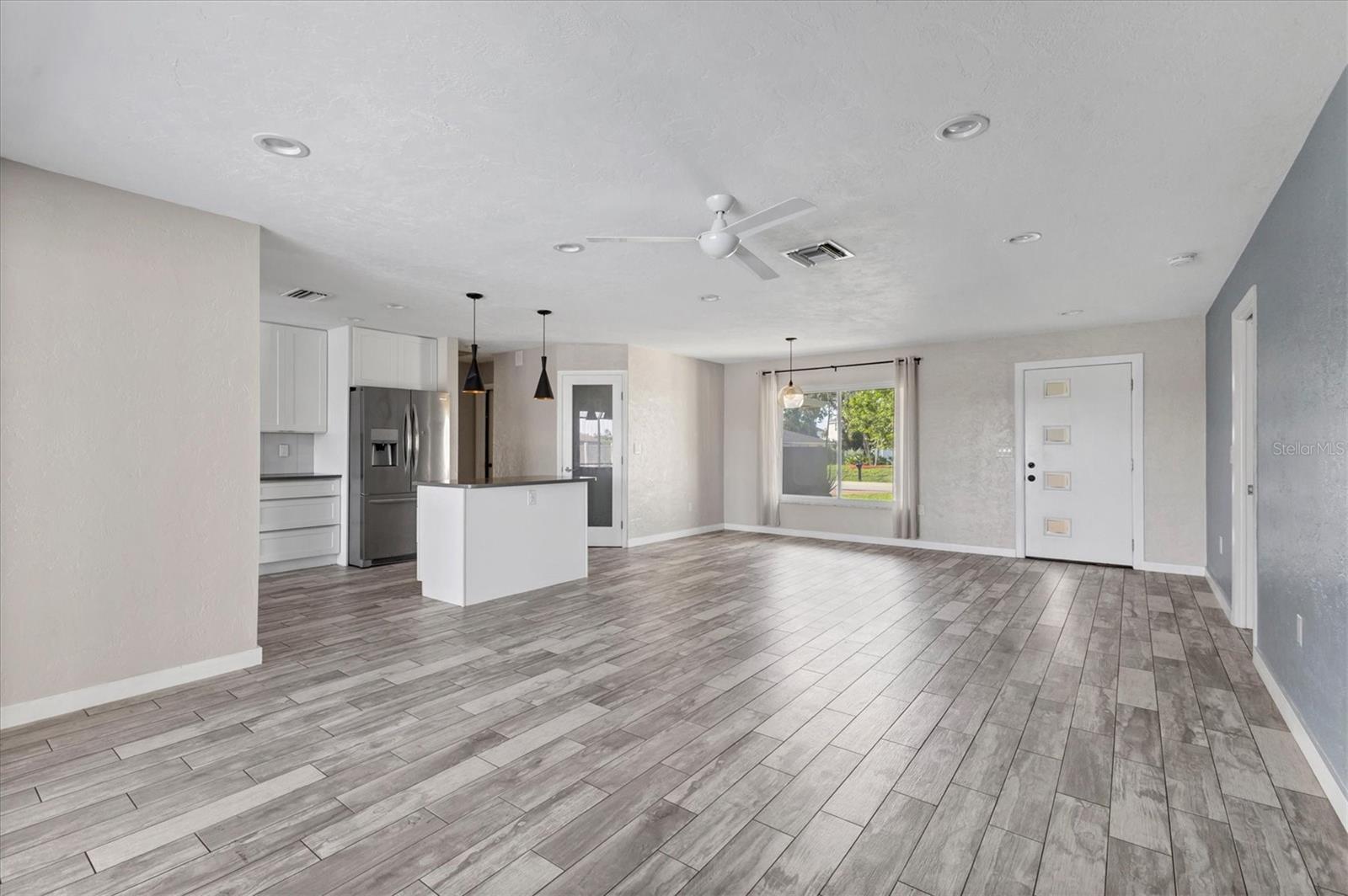 Image 6 of 29 For 7442 Leewynn Drive