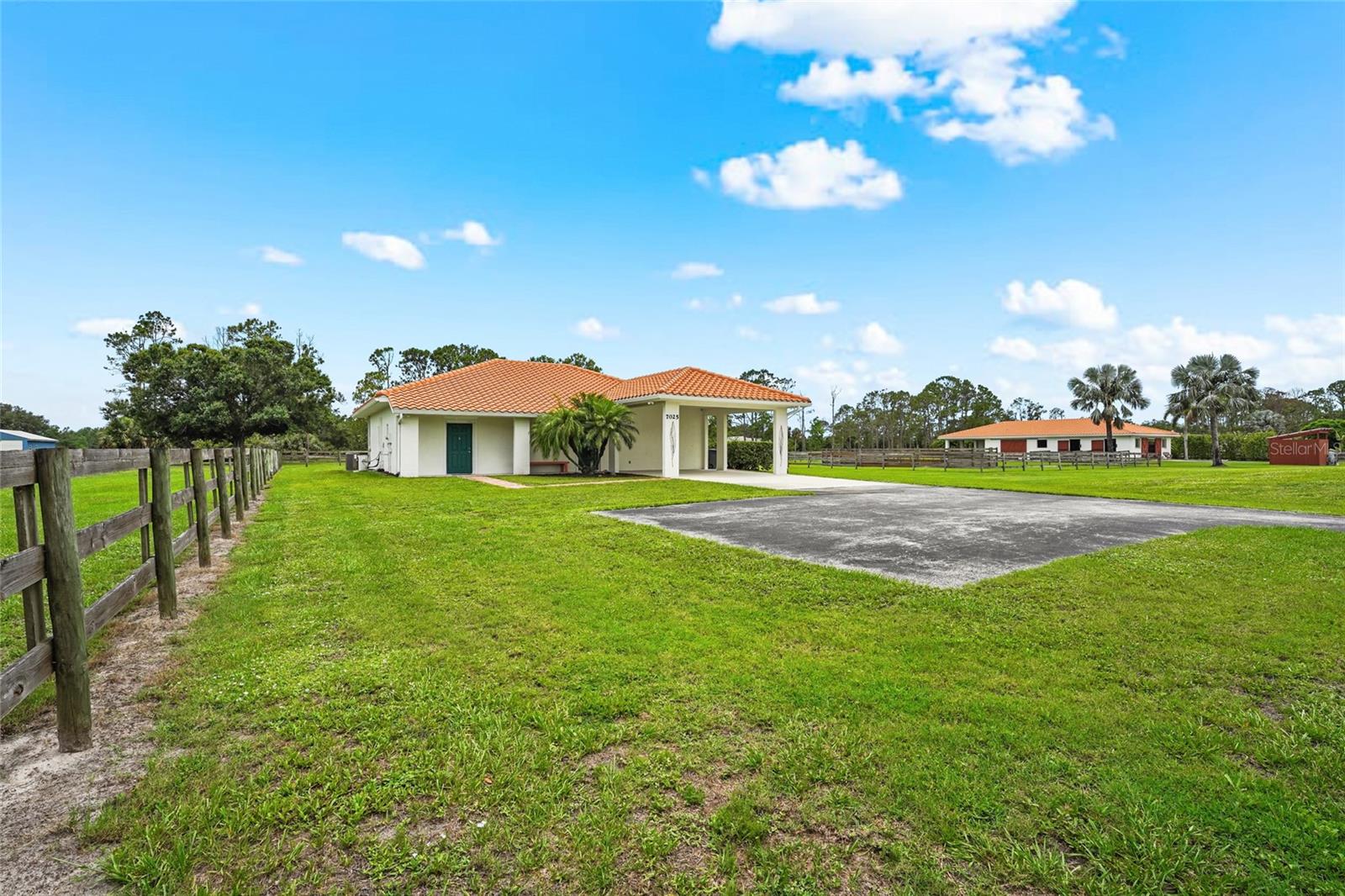 Image 11 of 87 For 7025 Saddle Creek Circle