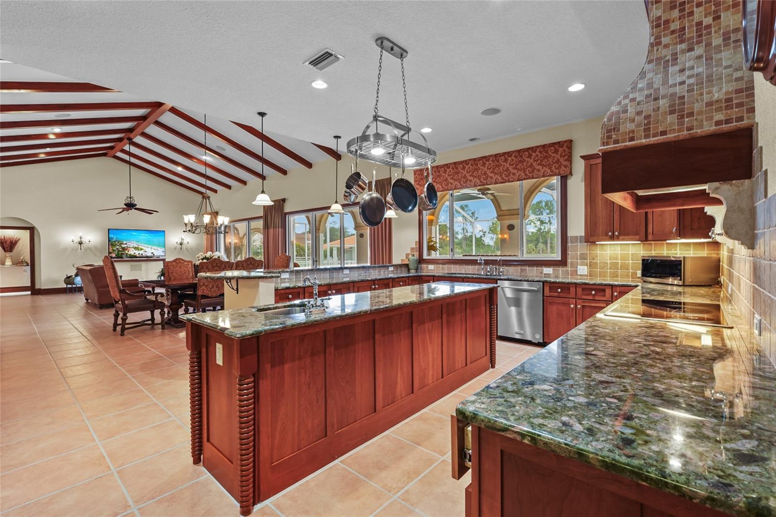 Image 29 of 87 For 7025 Saddle Creek Circle