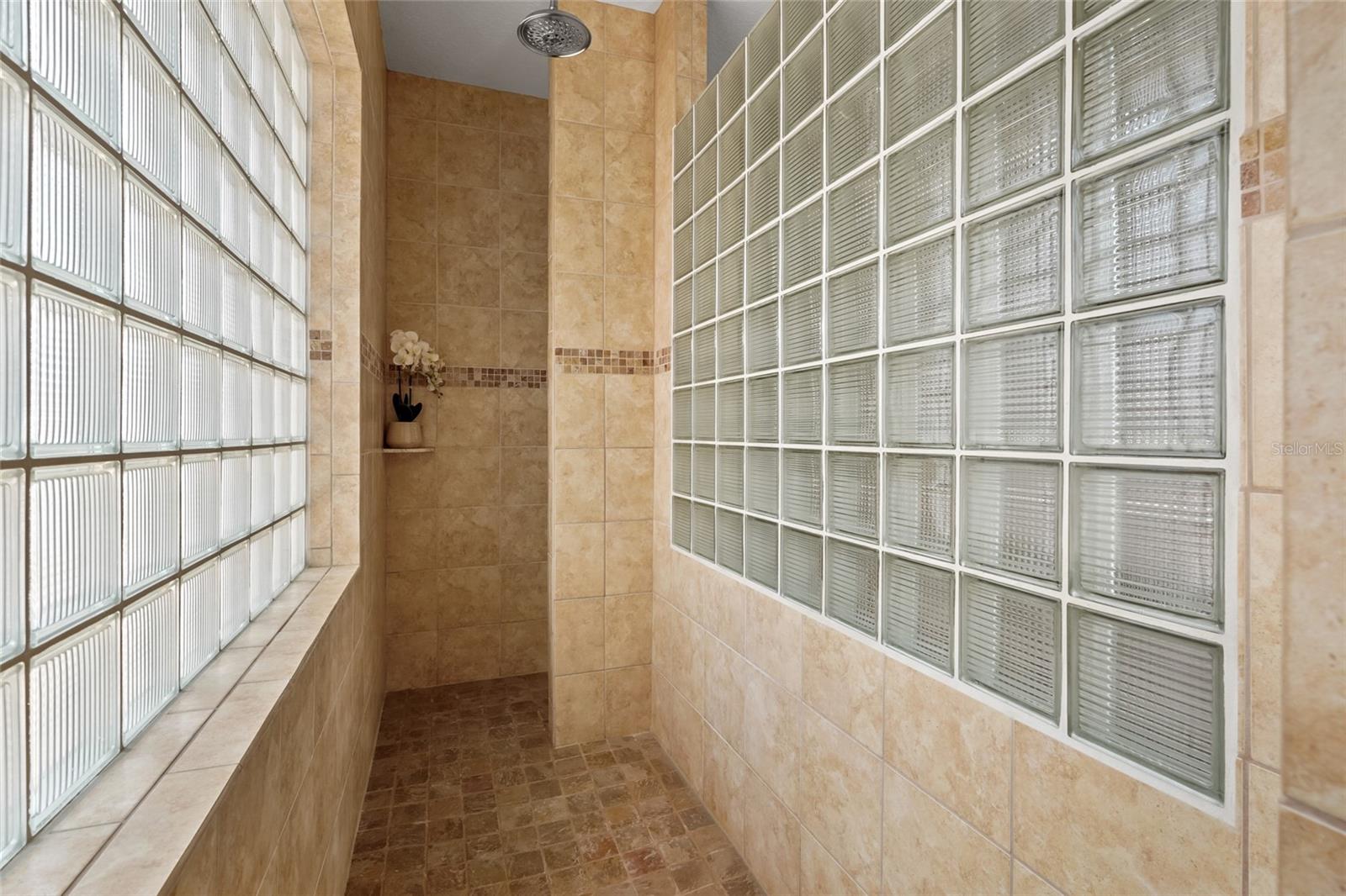 Image 39 of 87 For 7025 Saddle Creek Circle