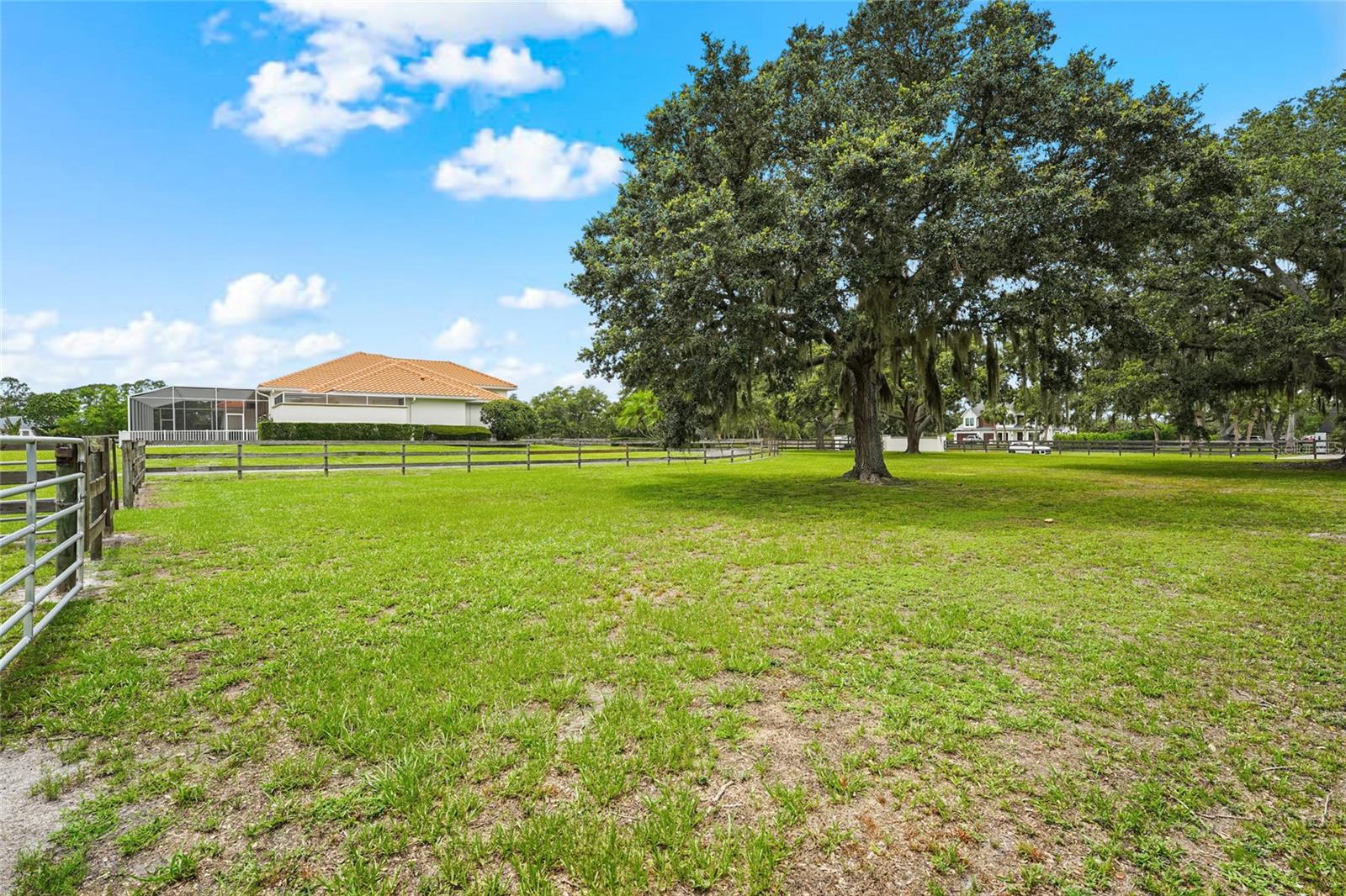 Image 79 of 87 For 7025 Saddle Creek Circle