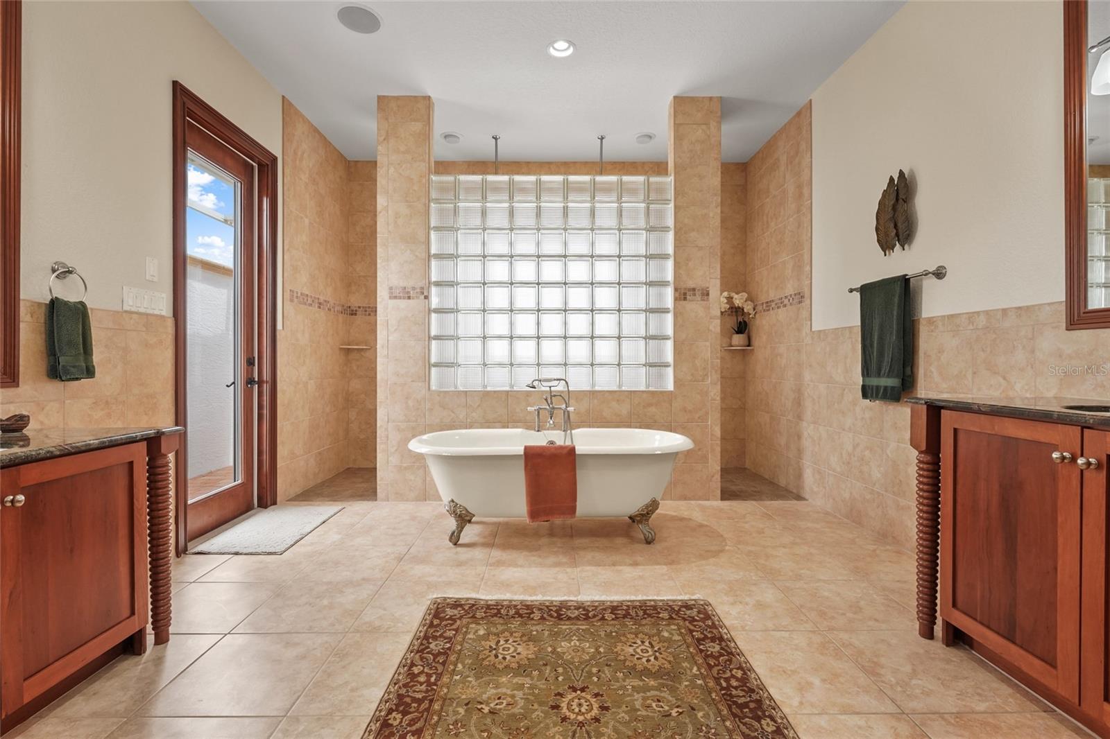 Image 8 of 87 For 7025 Saddle Creek Circle