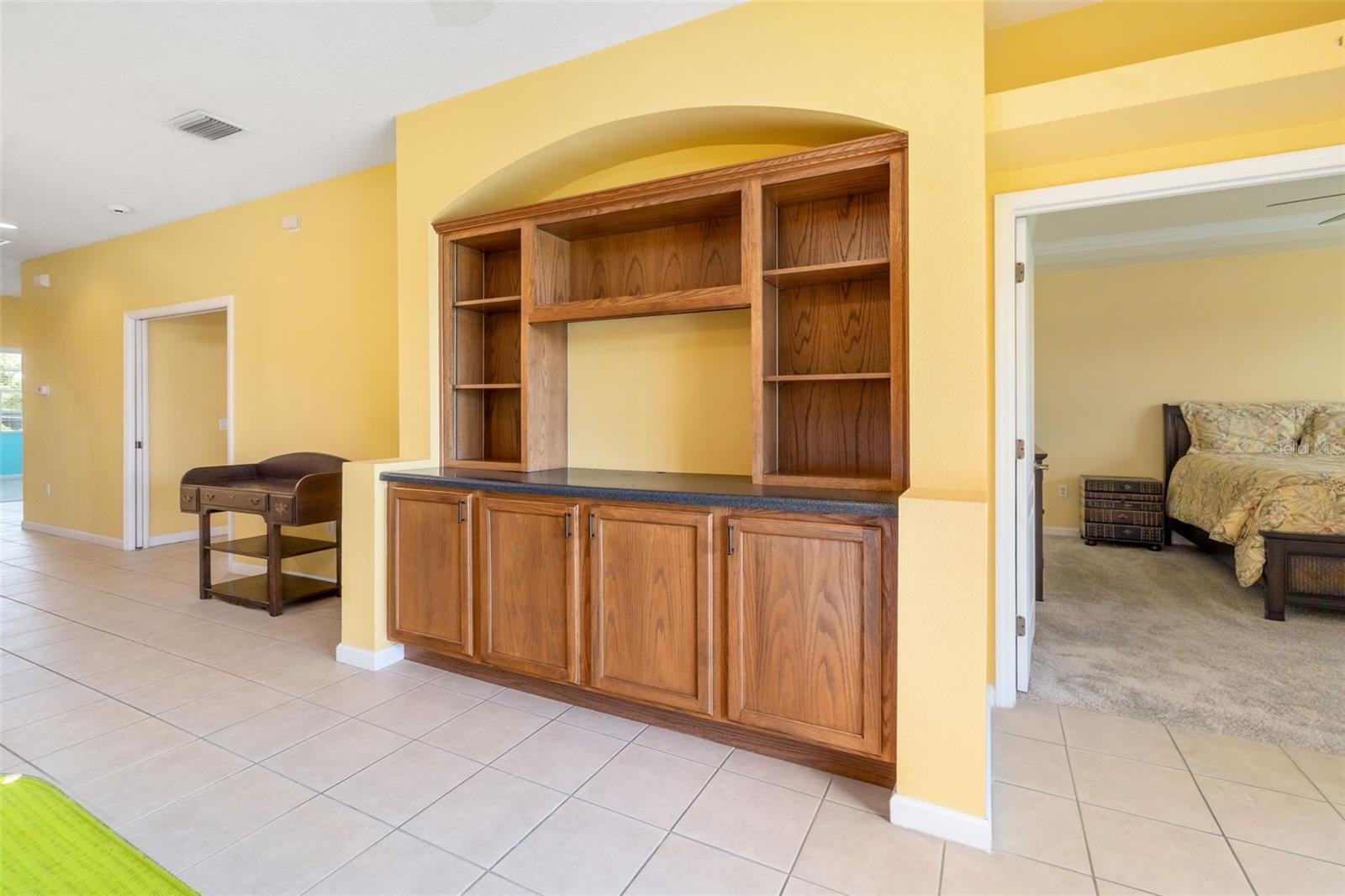 Image 13 of 54 For 5609 Spanish Point Court