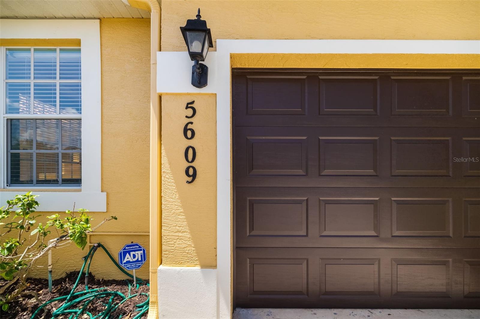Image 17 of 54 For 5609 Spanish Point Court