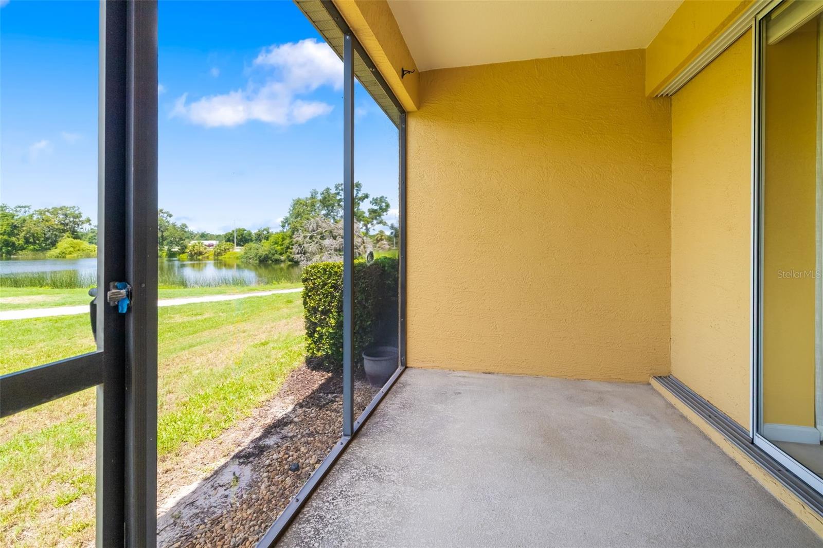 Image 19 of 54 For 5609 Spanish Point Court