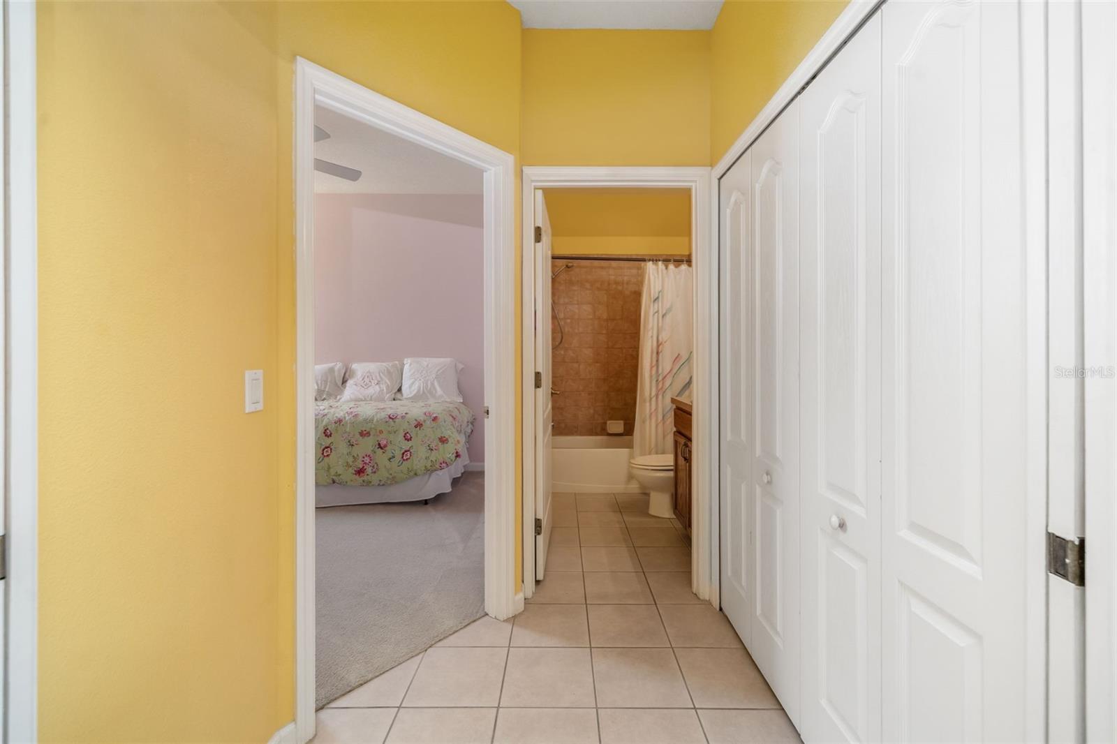 Image 30 of 54 For 5609 Spanish Point Court