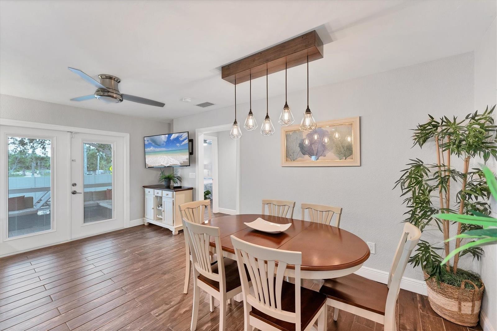 Image 14 of 44 For 7727 9th Avenue Drive Nw
