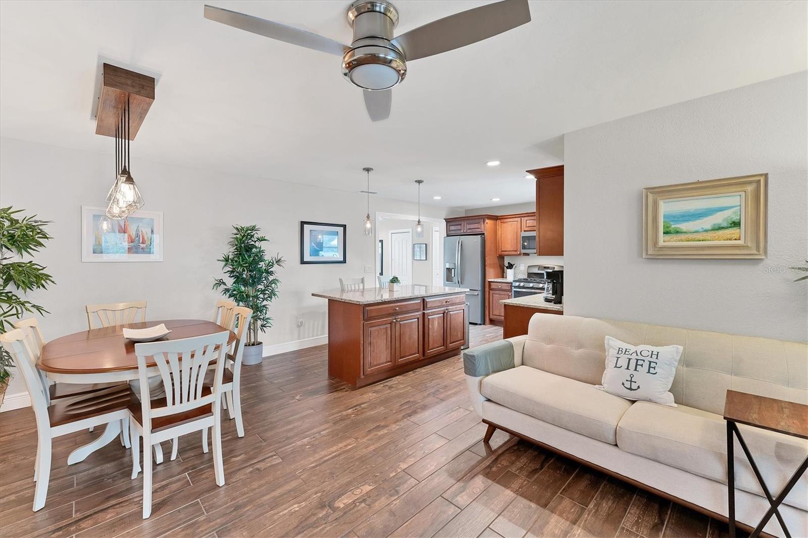 Image 17 of 44 For 7727 9th Avenue Drive Nw