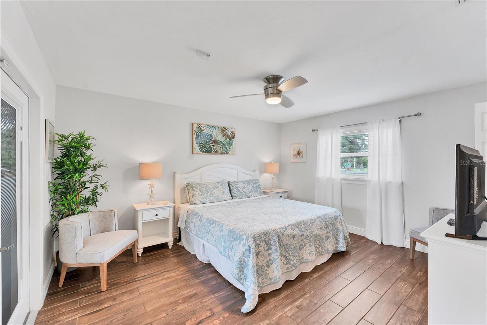 Image 18 of 44 For 7727 9th Avenue Drive Nw
