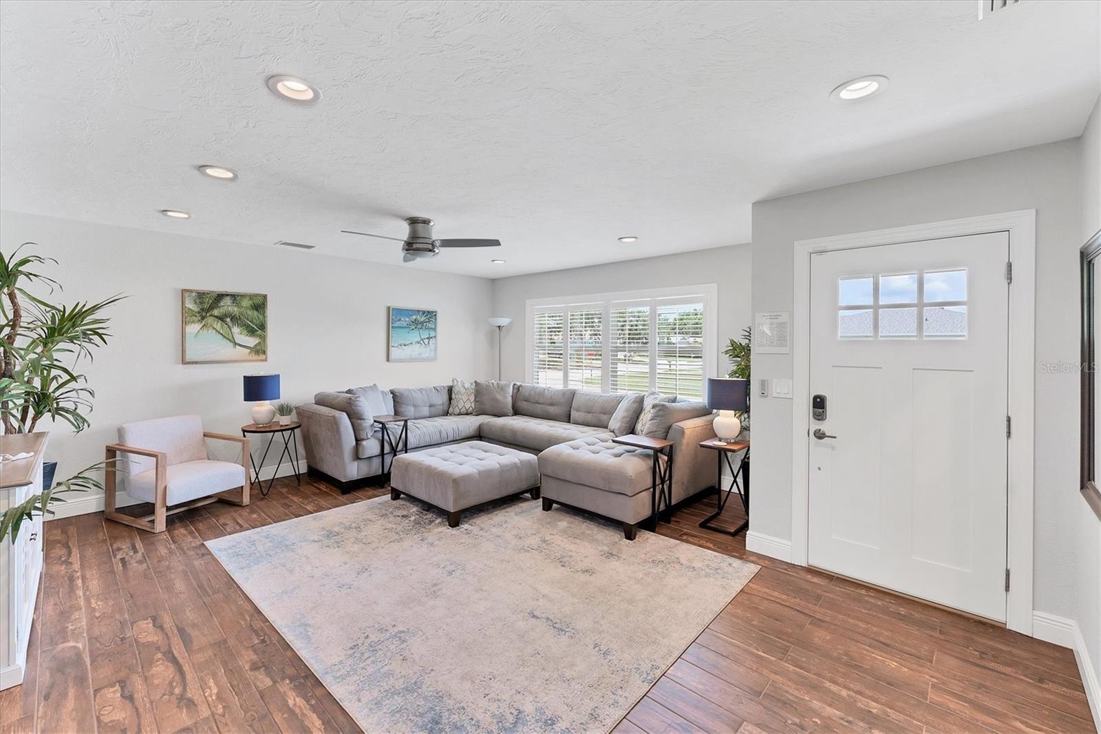 Image 4 of 44 For 7727 9th Avenue Drive Nw