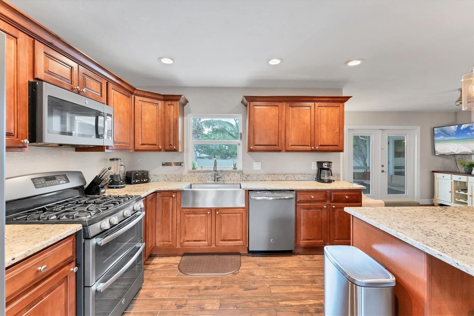 Image 8 of 44 For 7727 9th Avenue Drive Nw