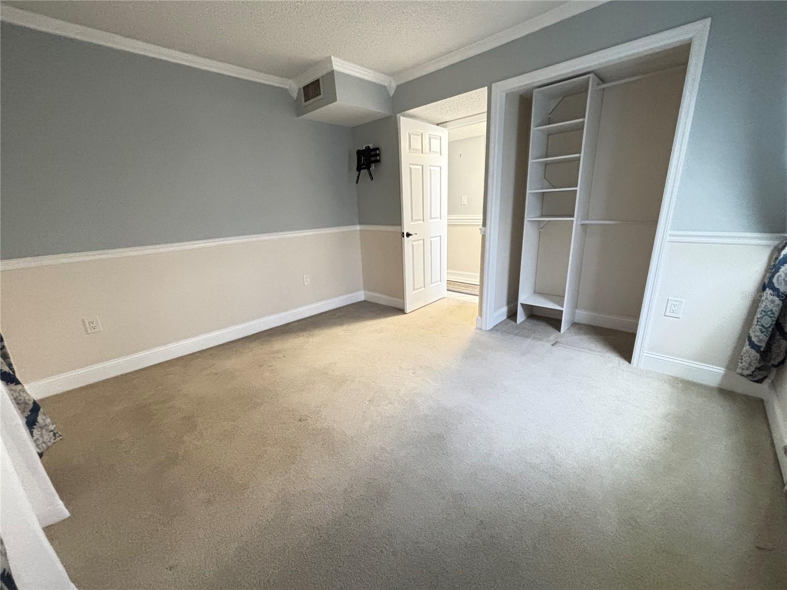 Image 14 of 22 For 3951 Lake Bayshore Drive F408