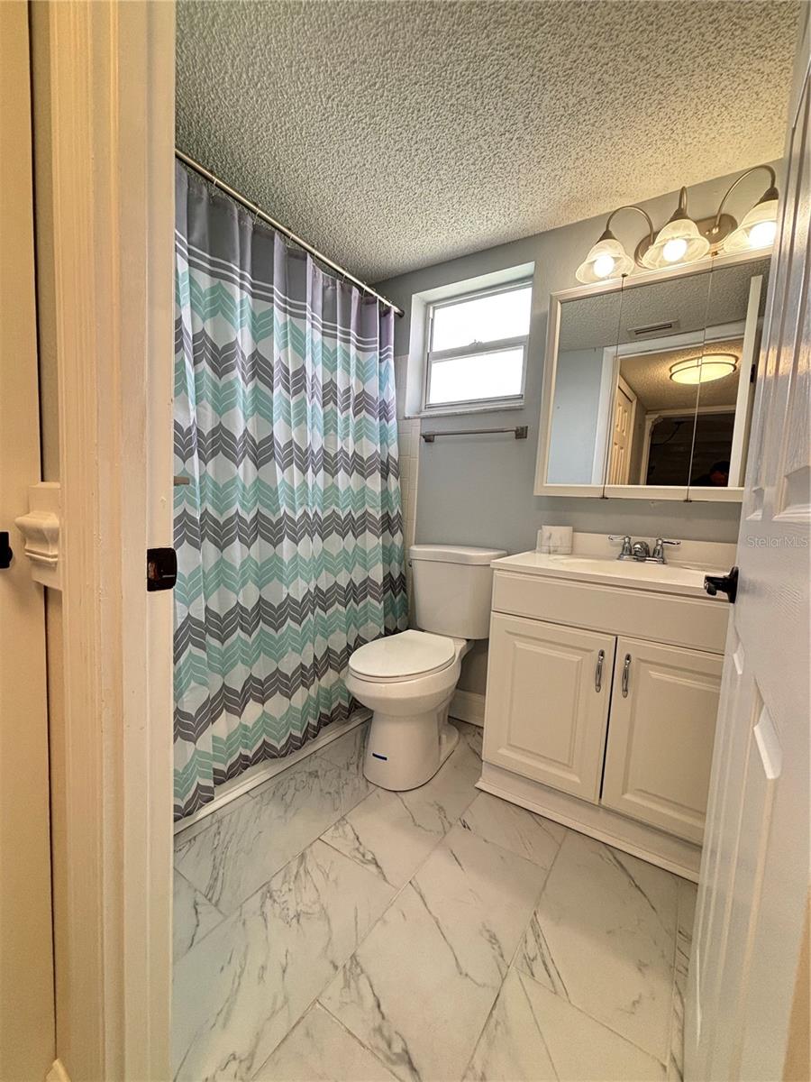 Image 15 of 22 For 3951 Lake Bayshore Drive F408