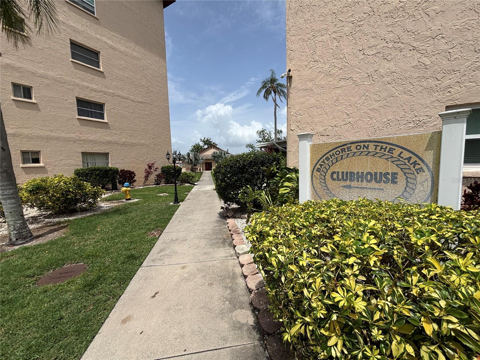 Image 19 of 22 For 3951 Lake Bayshore Drive F408