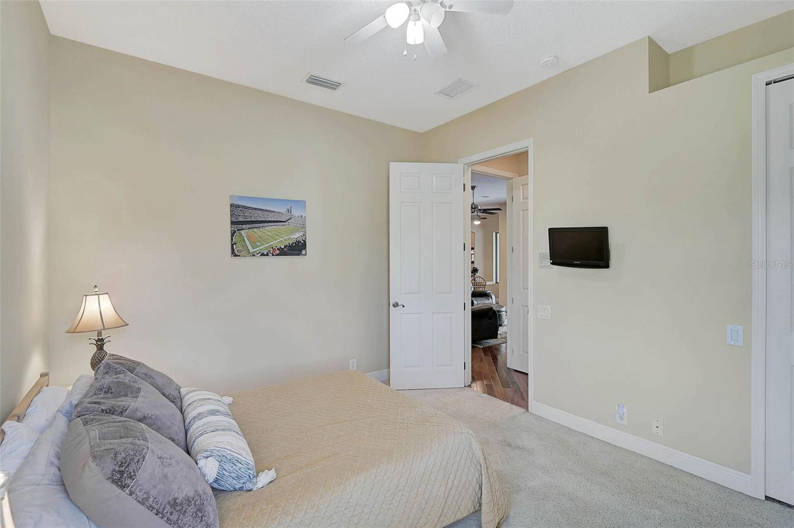 Image 15 of 51 For 306 Country Meadows Way