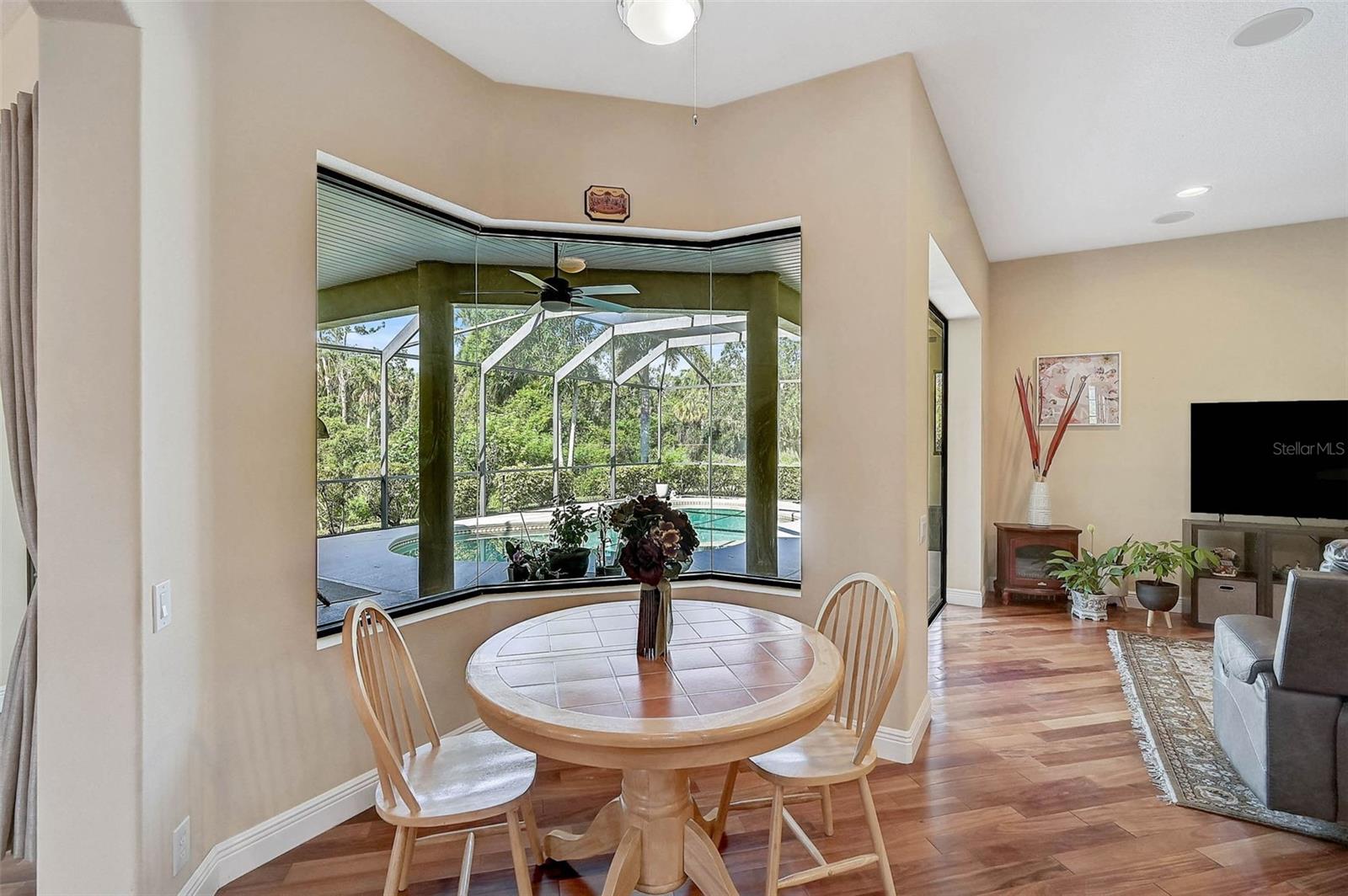 Image 17 of 51 For 306 Country Meadows Way