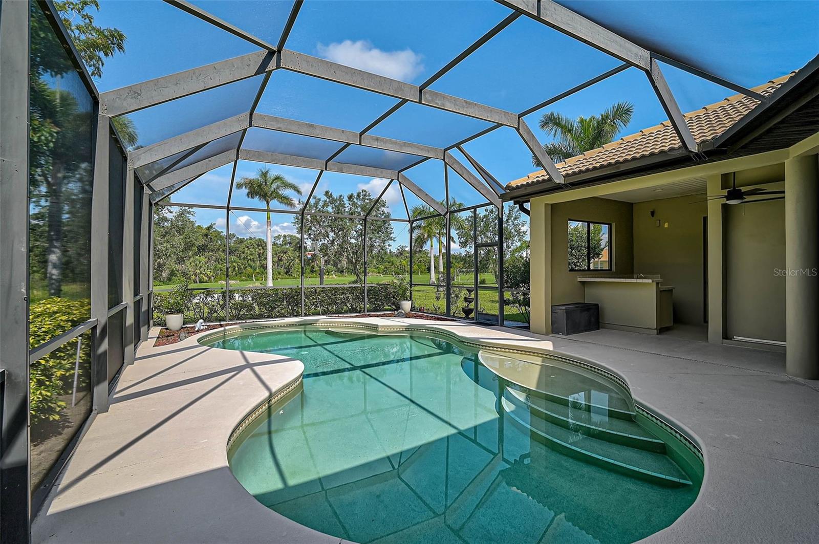 Image 31 of 51 For 306 Country Meadows Way