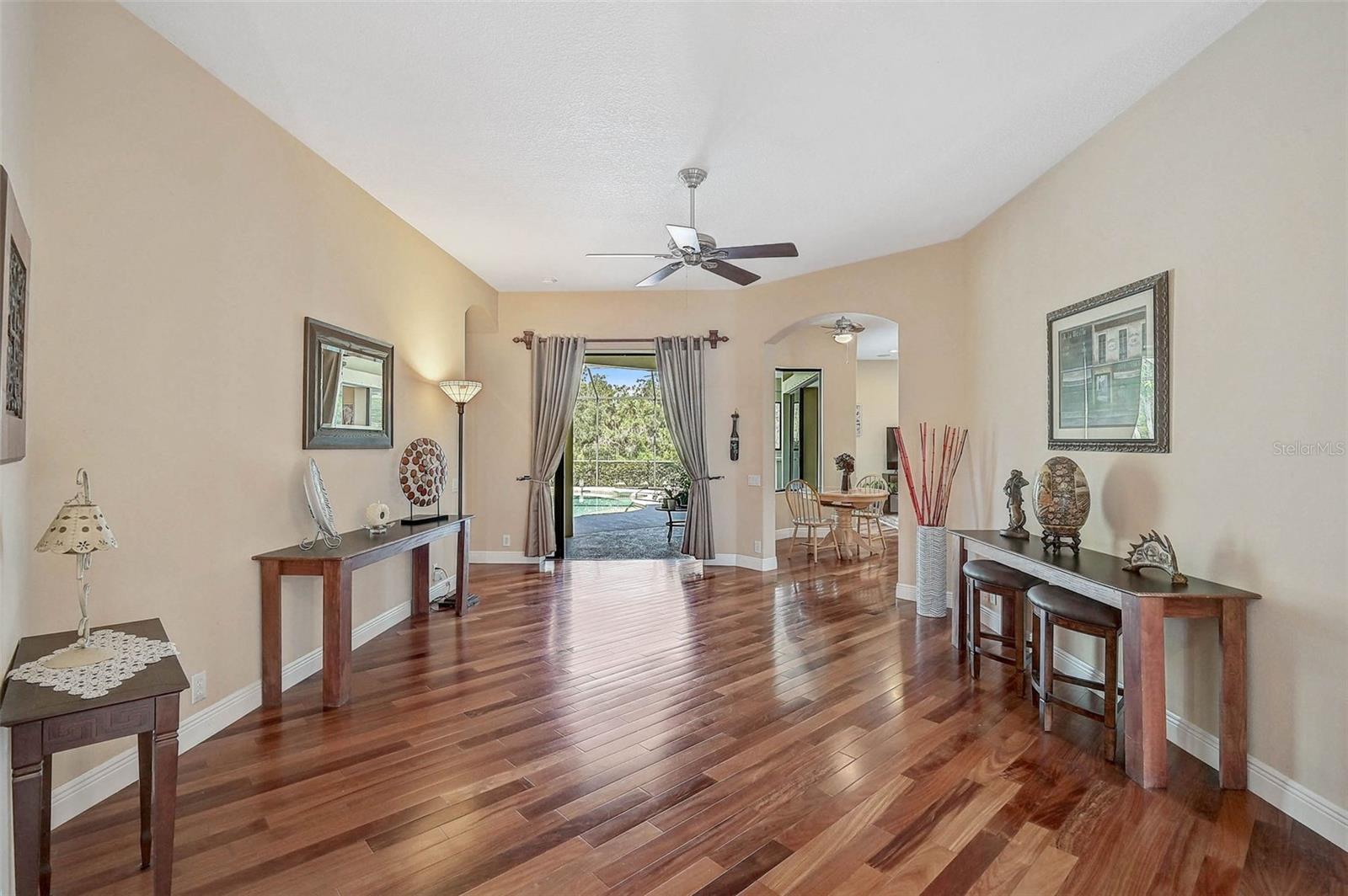 Image 4 of 51 For 306 Country Meadows Way