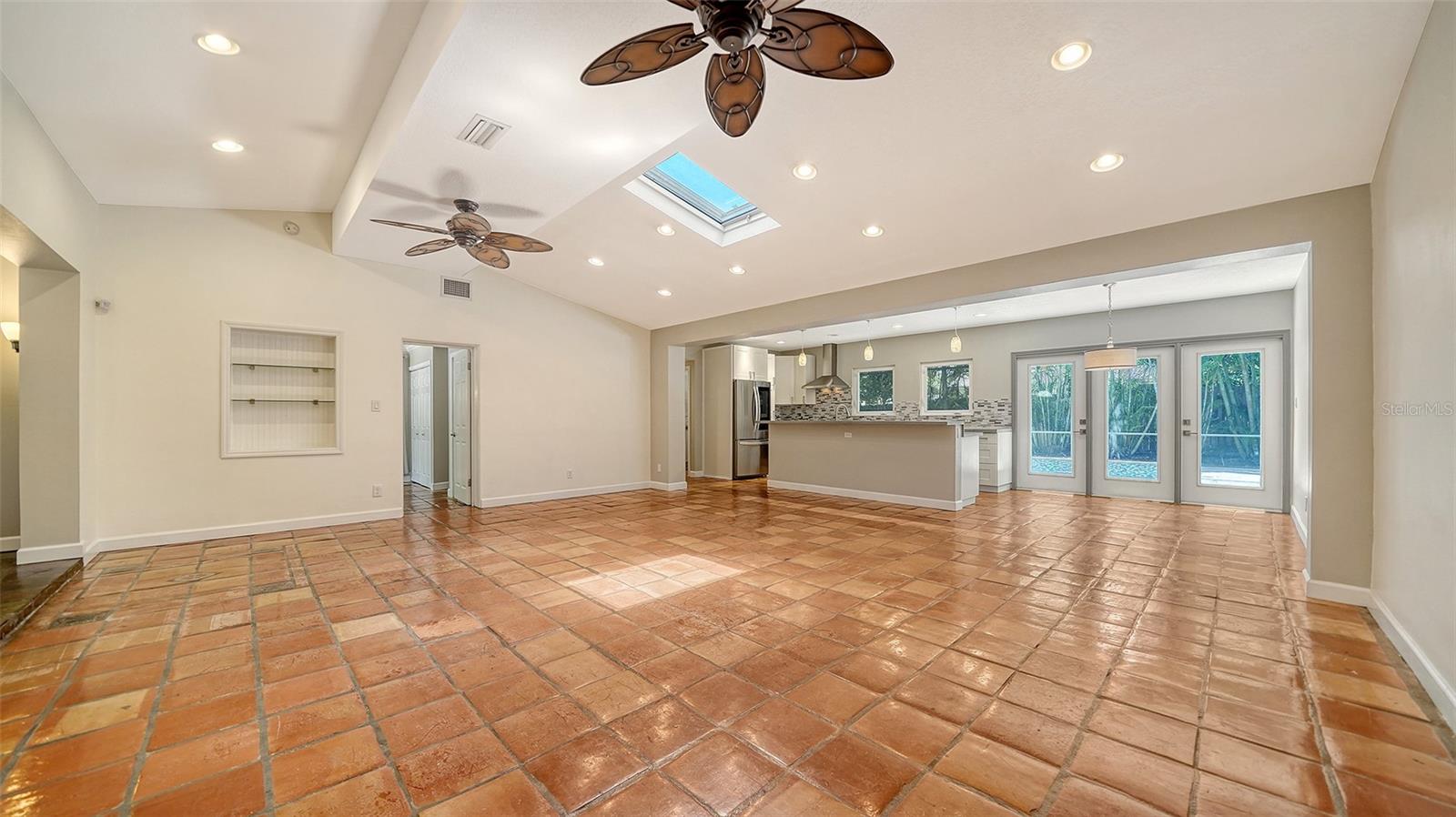 Image 11 of 36 For 3414 Old Oak Drive