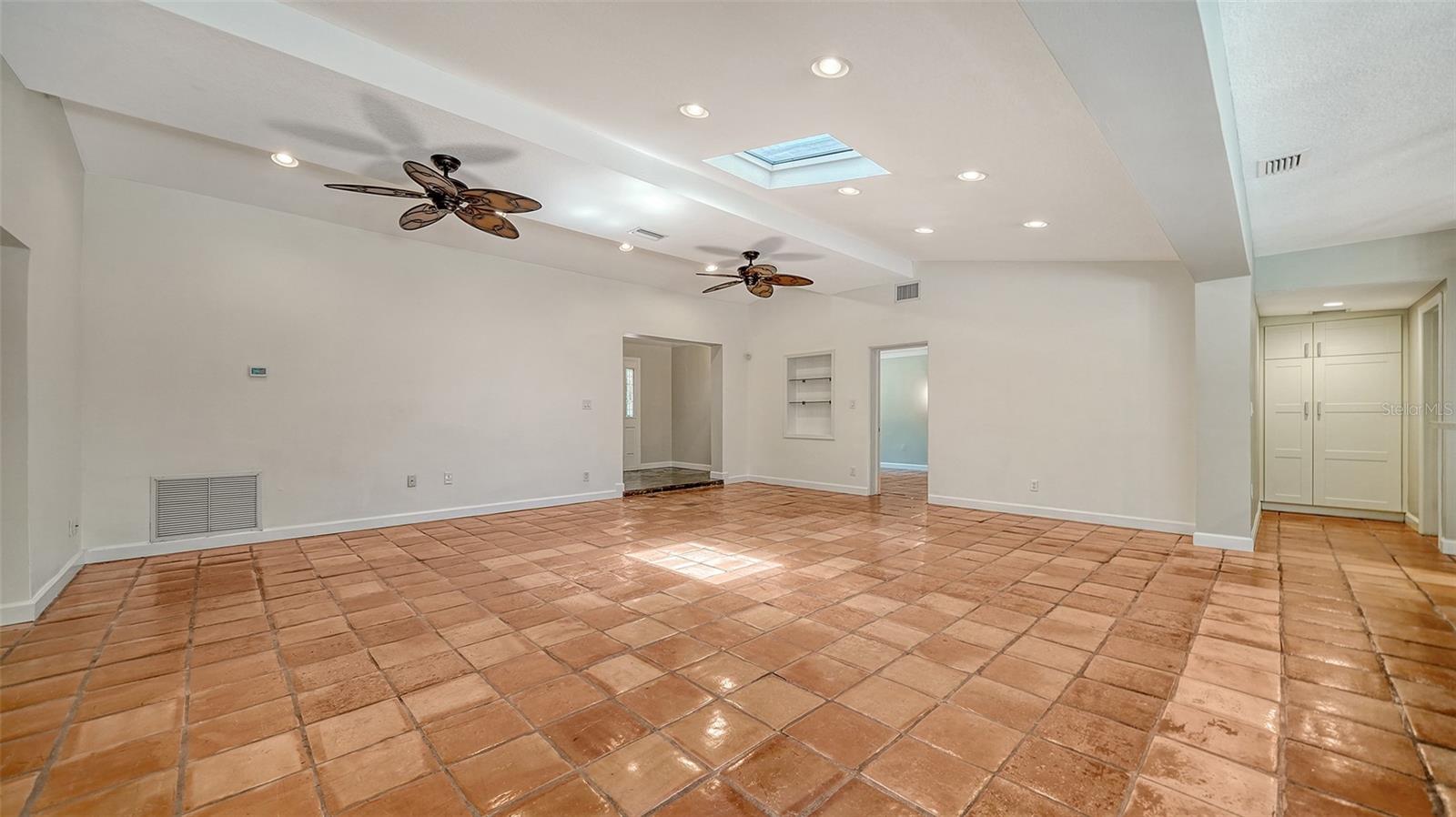 Image 12 of 36 For 3414 Old Oak Drive