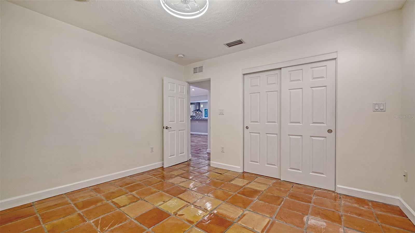 Image 27 of 36 For 3414 Old Oak Drive