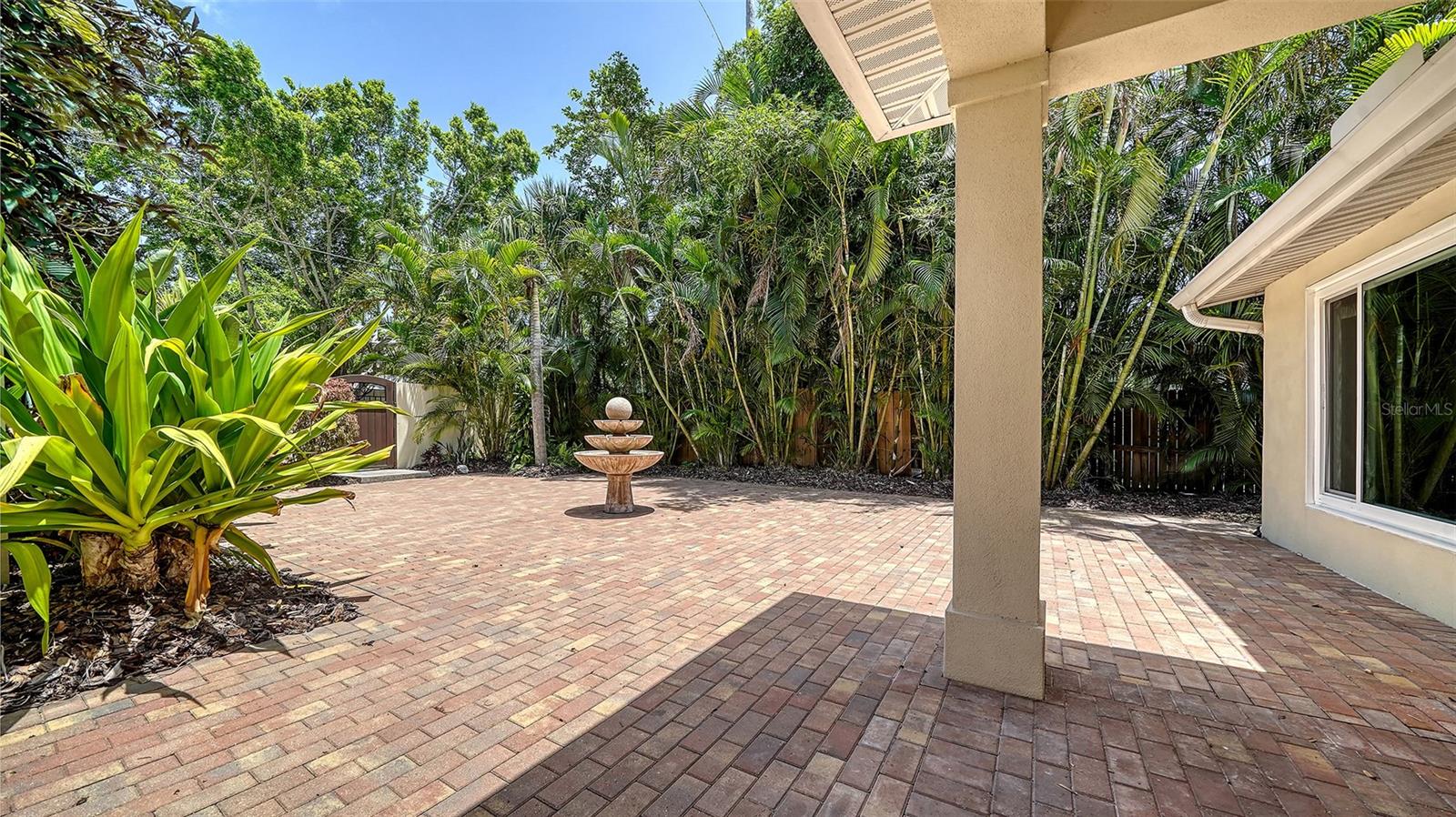 Image 4 of 36 For 3414 Old Oak Drive