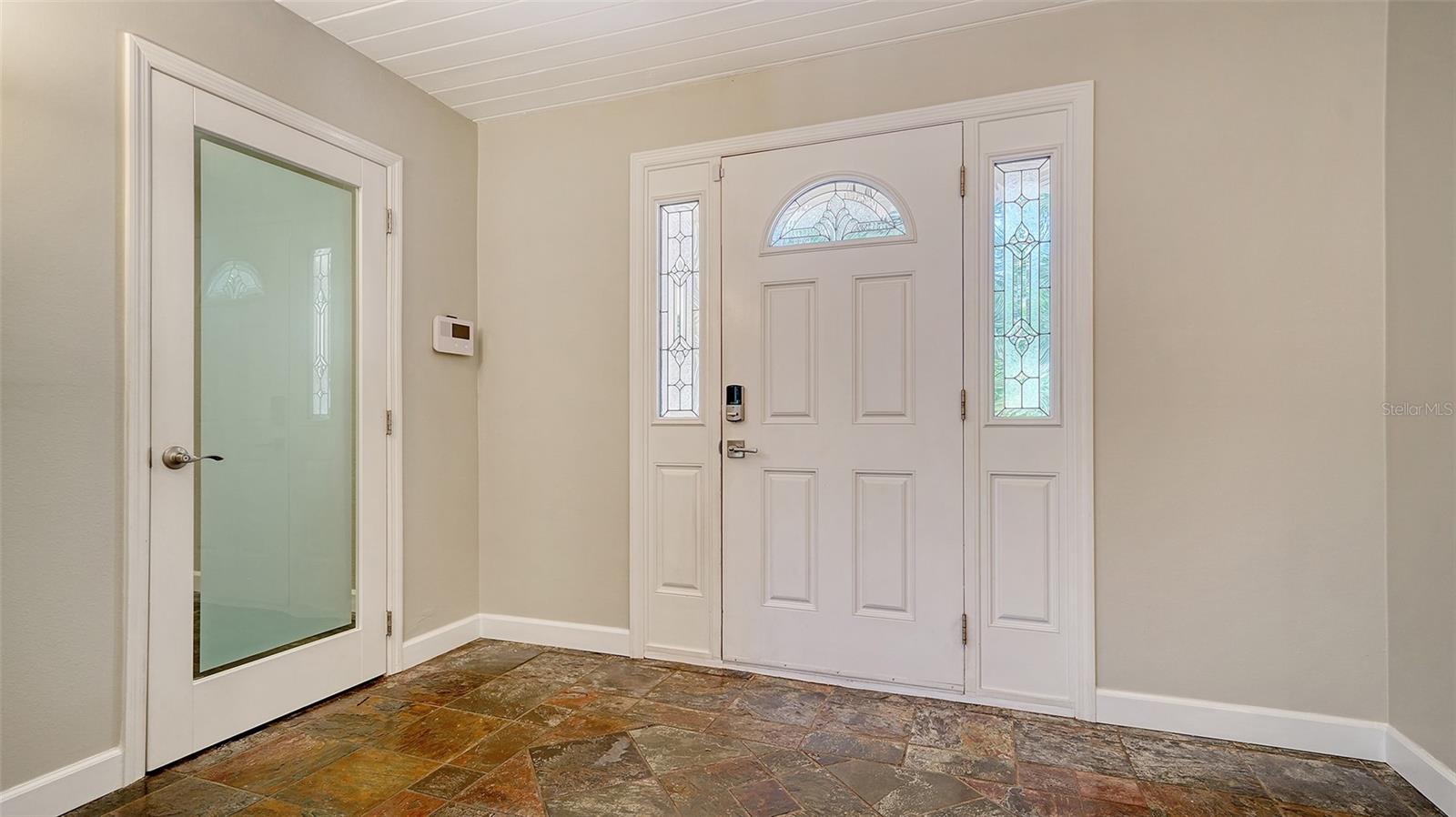 Image 7 of 36 For 3414 Old Oak Drive