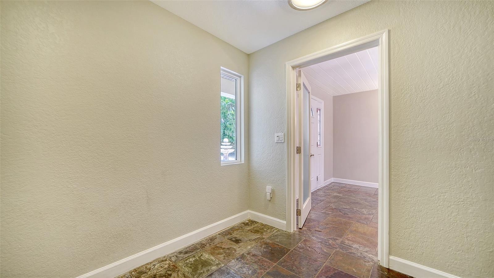 Image 9 of 36 For 3414 Old Oak Drive