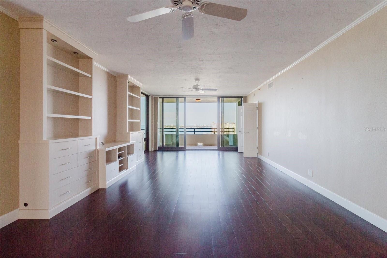Image 16 of 87 For 1255 Gulfstream Avenue 1104
