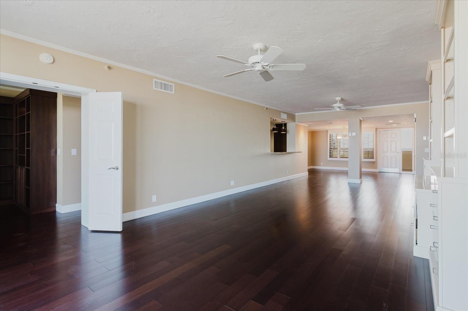Image 19 of 87 For 1255 Gulfstream Avenue 1104