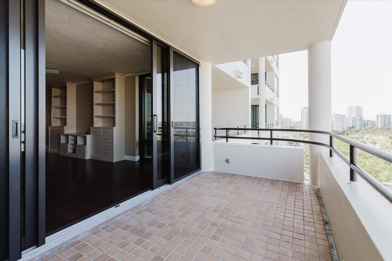 Image 23 of 87 For 1255 Gulfstream Avenue 1104