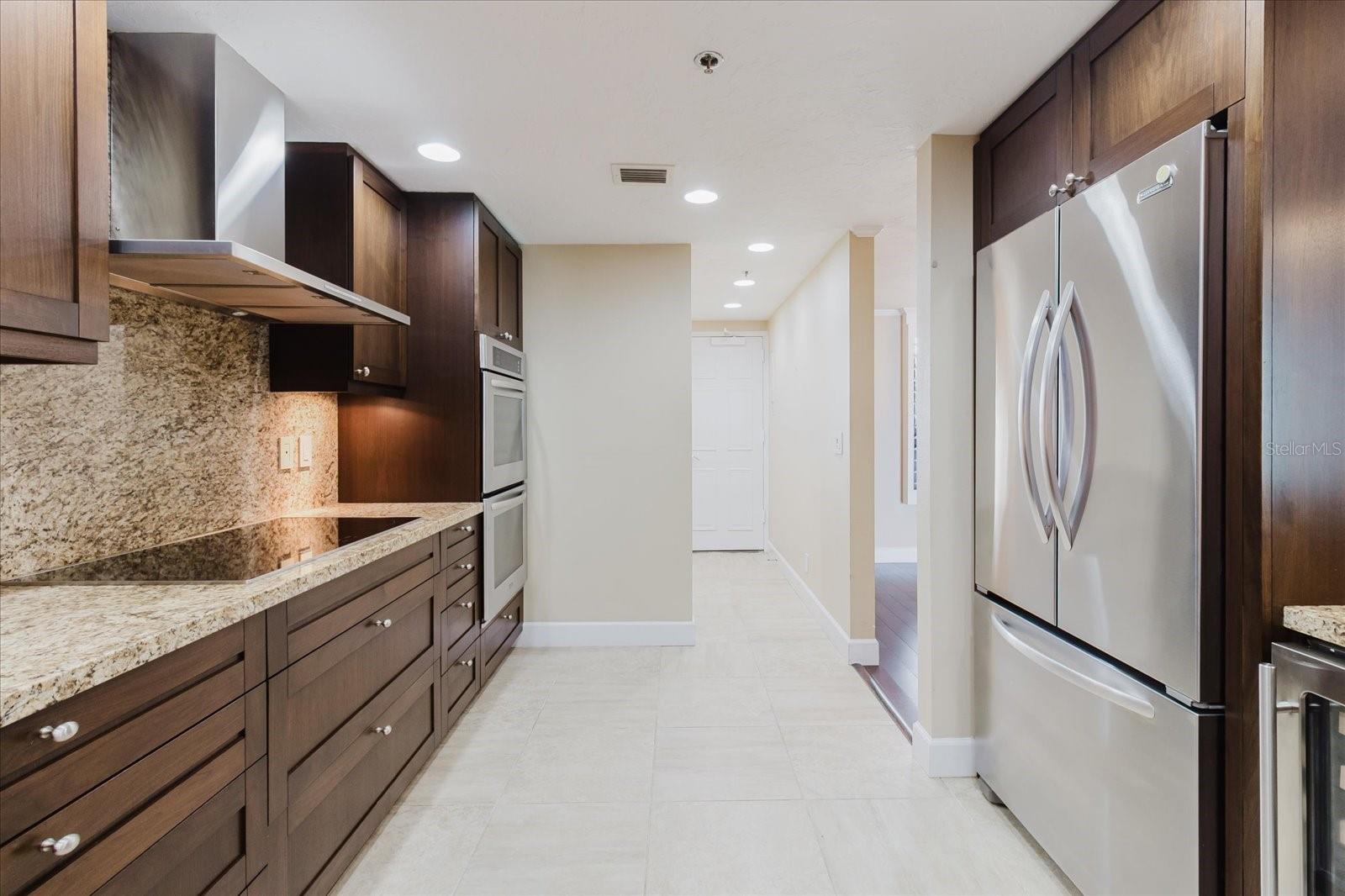 Image 29 of 87 For 1255 Gulfstream Avenue 1104