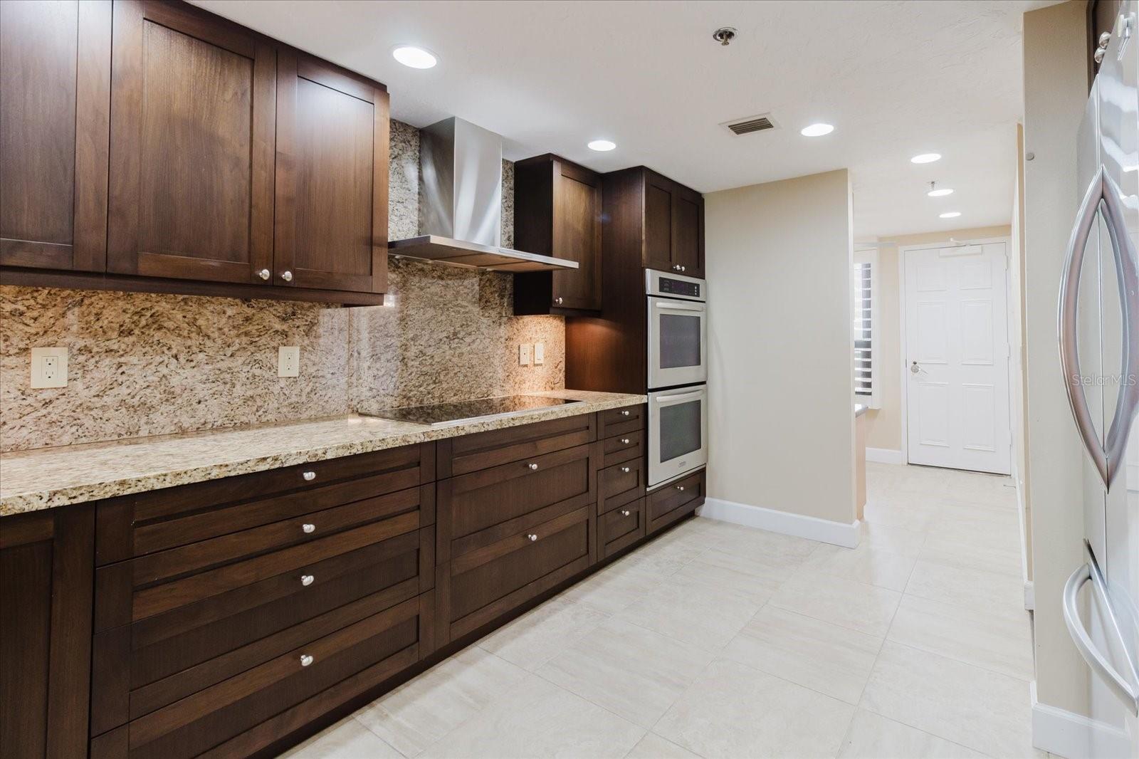 Image 30 of 87 For 1255 Gulfstream Avenue 1104
