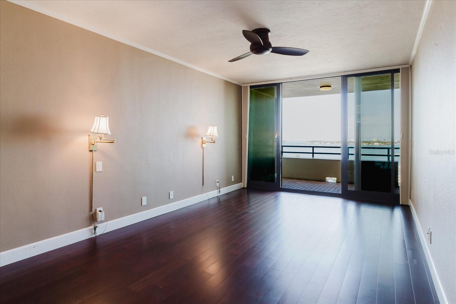 Image 39 of 87 For 1255 Gulfstream Avenue 1104