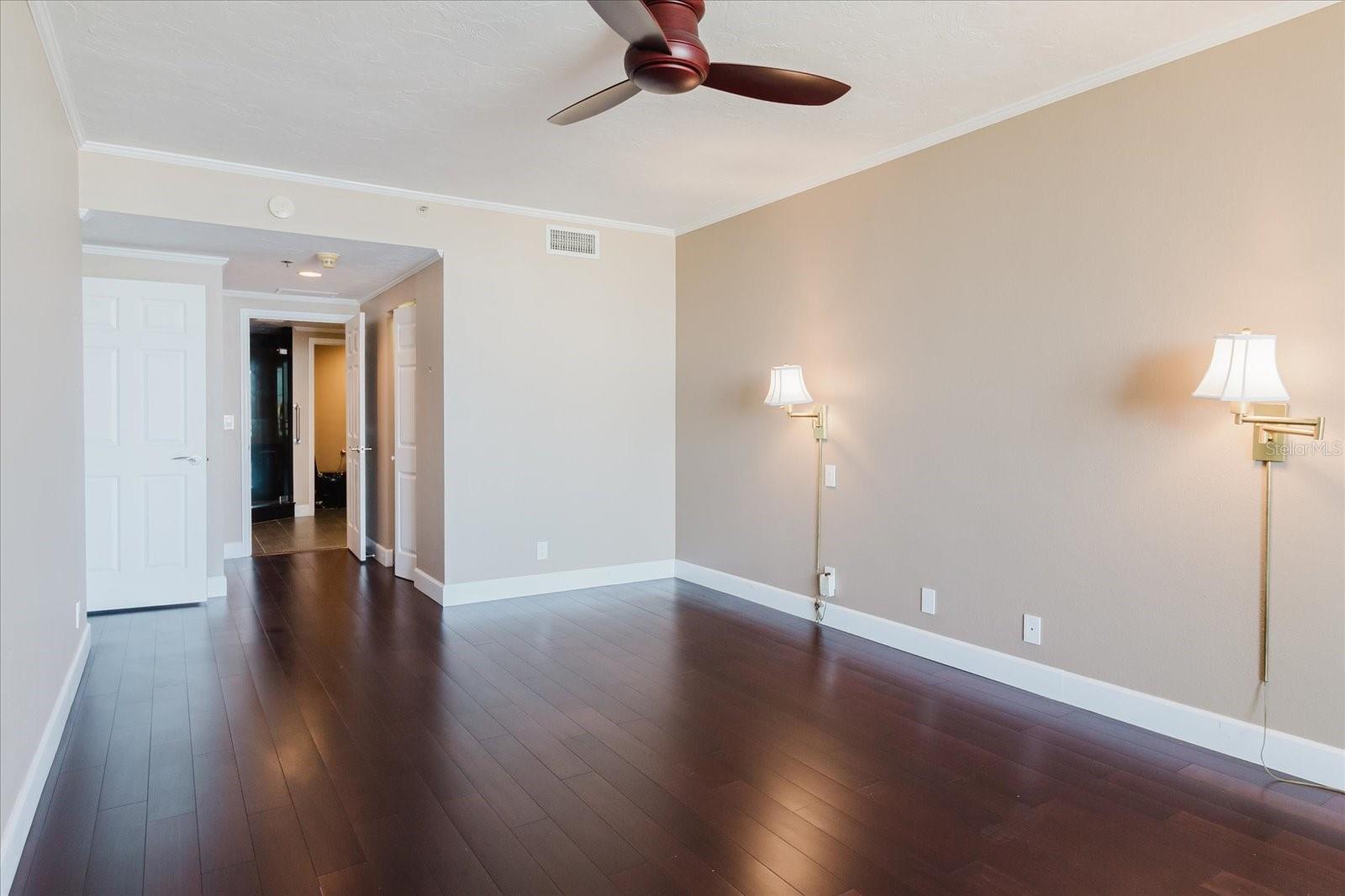 Image 41 of 87 For 1255 Gulfstream Avenue 1104